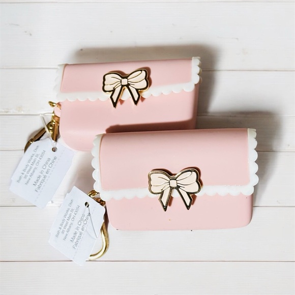 Bath & Body Works Scallop Bow Snap Case PocketBac Holder - Picture 5 of 7